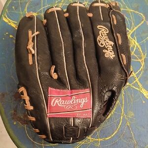 Rawlings RENEGADE Black and‎ Tan. RS125/12.5 IN.OPT. TAN. LEATHER Baseball Glove